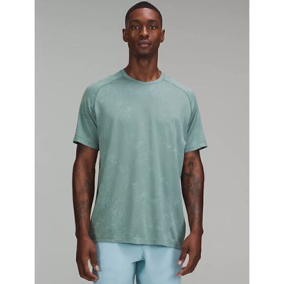 Metal Vent Tech Short Sleeve Shirt 20 In Dappled Felidae Icing Blue/Tidewat M